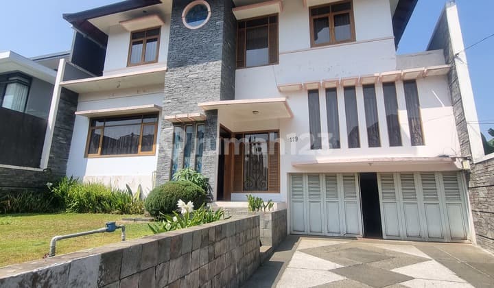 Rumah Lux Setiabudhi Regency