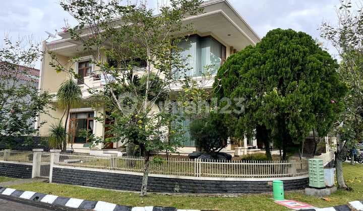 Rumah Lux Istana Regency Pasteur 1