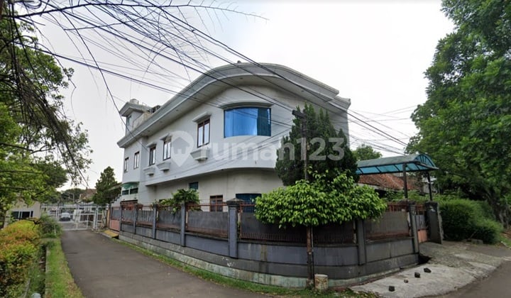 Rumah Lux Sayap Riau, Pusat Kota