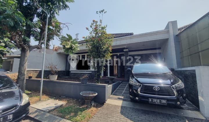 Rumah Lux Singgasana Pradana
