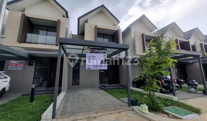Luxurious House at Podomoro Park Fashagriya Aster