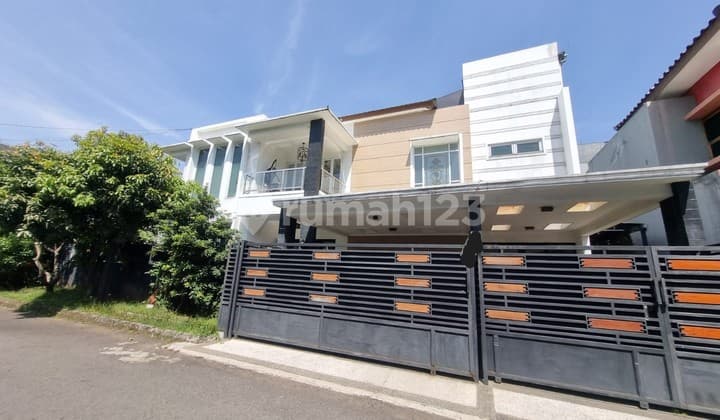 Rumah Lux Buah Batu Regency