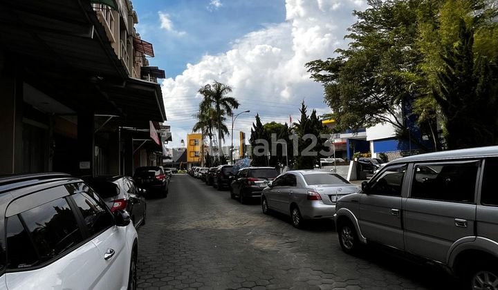 Luxurious Singgasana Pradana Shop-House, Main Road in Front of BPK Penabur