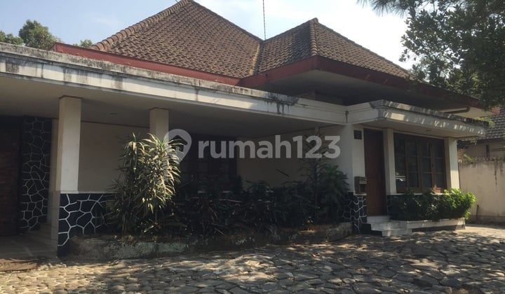 Rumah Belanda Heritage Sayap Riau Bandung, LT 897M² Prime Location