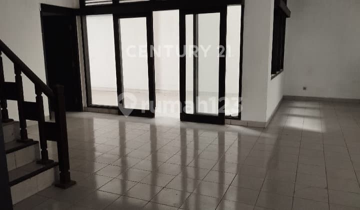 Large House for Investment in Sayap Pasteur
