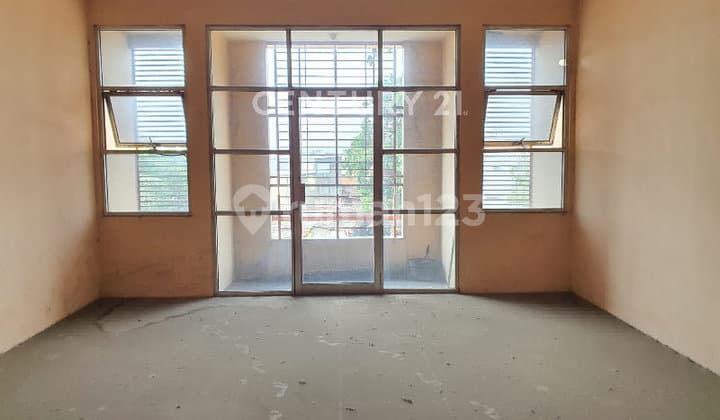 Strategic 3-Storey Shophouse in City Center, Jl Pasirkoja, Bandung