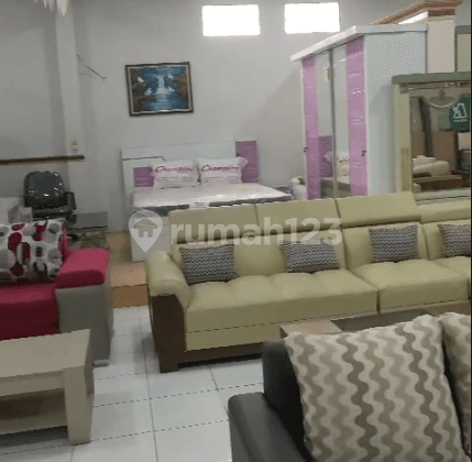 Ruang Usaha 2 Lantai, Pusat Kota di Gondokusuman, Yogyakarta