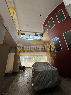 Gedung Strategis di Setiabudi Bandung – Mainroad, Cocok untuk Usaha!