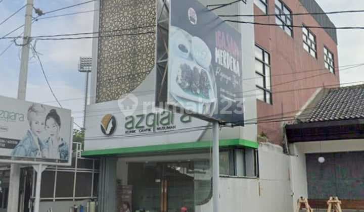 Strategic Shop Rental Near Campus Area