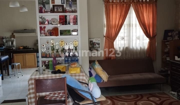 Good neat cheap minimalist tourist city house lt 144 lb 120 negotiable