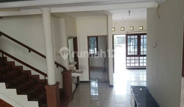 rumah raffles hills bagus murah siap huni rapih lt 300 lb250 nego