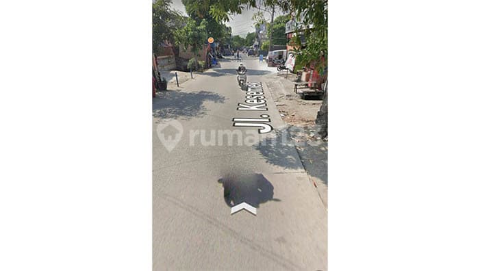 Land on Kesemek Street, Koja