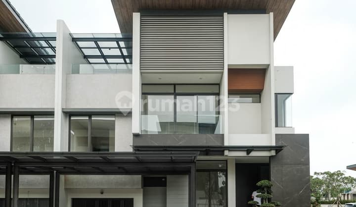 Dijual Rumah Premium Kawasan Cluster Heron Gading Serpong, Posisi Hook! Siap Huni Tanpa Perlu Renovasi.