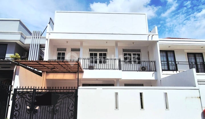 Dijual Rumah 2 Lantai Puri.indah.kawasan.permata.buana