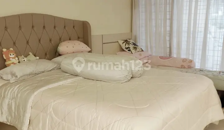 Dijual.rumah.2.lantai Taman.aries Butuh Jual.cepat Lokasi.strategis