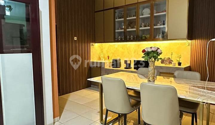 Dijual Rumah Strategis Siap Huni Daerah Tebet Rp. 4.6 M Nego