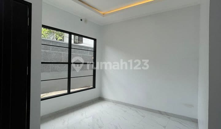 Dijual Rumah Baru Daerah Petukangan Utara