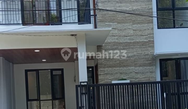 Rumah Baru 2 Lantai di Cluster Graha Raya Bintaro