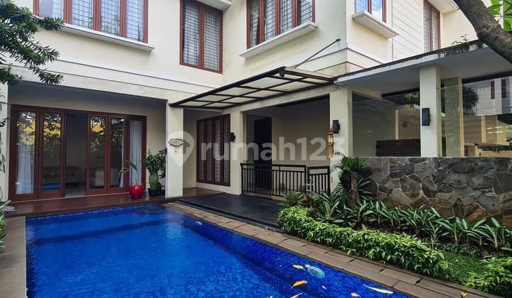 Rumah 2 Lantai di Ampera, Dalam Komplek, Ada Kolam Renang, Siap Huni, Fully Furnished
