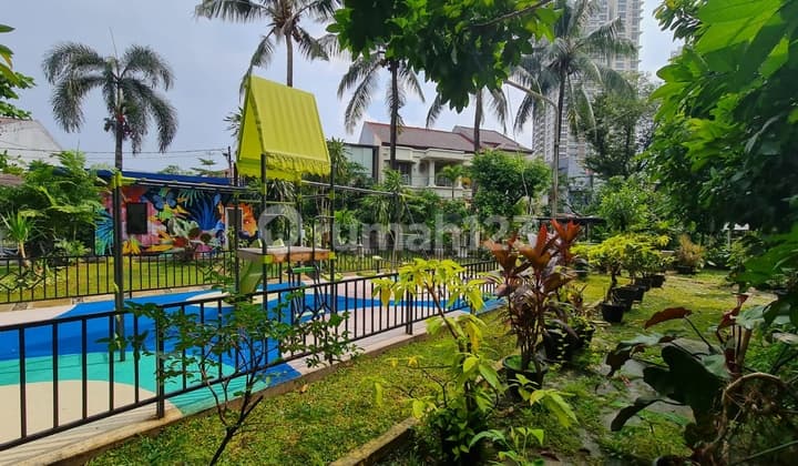 Old 2-Story House, HUK, in Pondok Indah, Next to the Park!