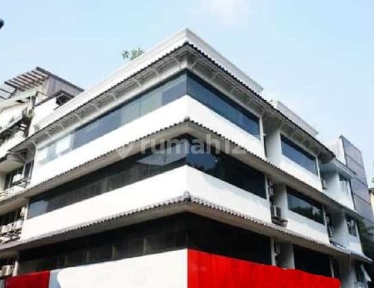 4-Story Shophouse Building in Wijaya Kebayoran Baru Area