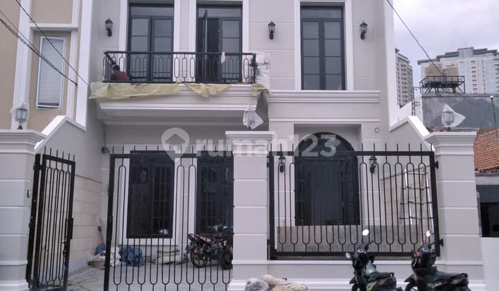 New House in Kebayoran Baru, South Jakarta. Wide Road, Quiet, Rare.