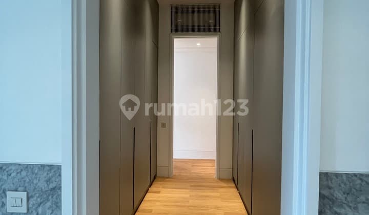 Rumah Mewah 3 Lantai di Komplek Eksklusif Pondok Indah – Ada Rooftop, Dekat PIM