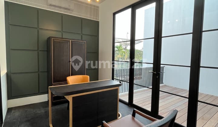 Rumah Mewah Pondok Indah Dekat Pim - 3 Lantai, Rooftop, Dalam Komplek Eksklusif