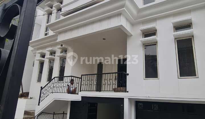 House in Niaga Hijau Pondok Indah, move-in ready, strategic location, near BCA Pondok Indah