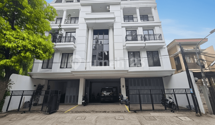 Ruko Baru 5 Lantai, Siap Huni, Dekat ke Kuningan dan Sultan Agung