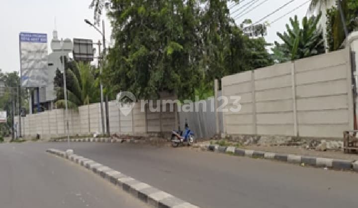 Tanah 1390 M2 di Kedoya, di Jalan Raya Dekat Wisma Akr, Cocok Kantor, Resto, Padel