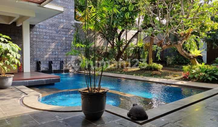 Rumah Resort Villa di Kemang Selatan, Fullty Furnished