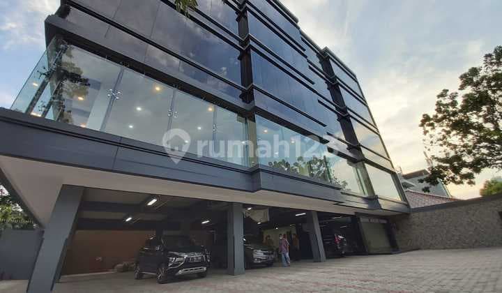 Gedung Baru Setiabudi, Parkir 30 Mobil & Ada Lift!