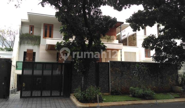 Rumah di Pondok Indah. Dekat ke PIM, RS Pondok Indah, JIS dan Tol Pondok Indah