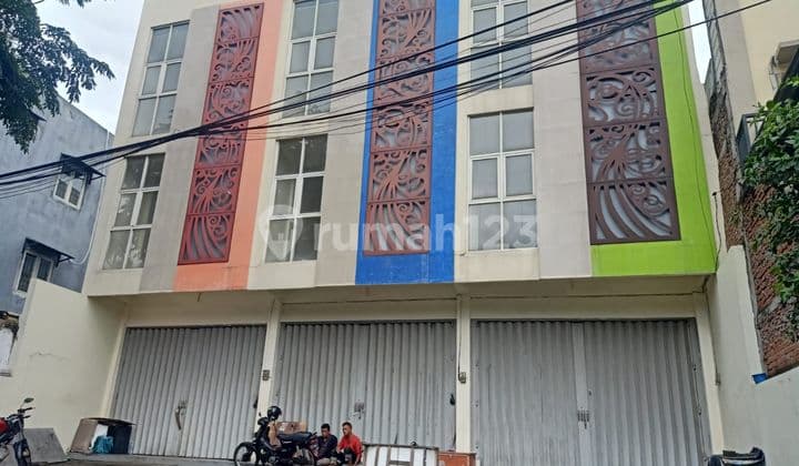 Ruko 3 lantai baru gress. Raya tambaksari dekat ambengan 4m nego