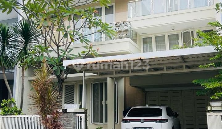 Well-maintained minimalist house in Pakuwon City San Antonio, 4.9 million negotiable.