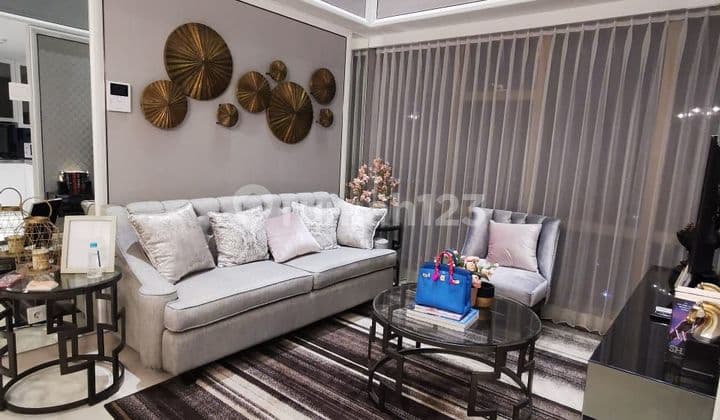 Apartemen penthouse mewah la riz pakuwon mall lantai 50 5.5m nego