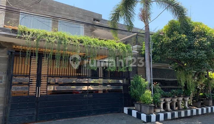 Rumah mewah manyar kartika 8m nego bagus swimming pool gym