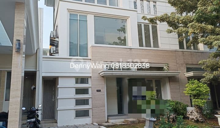Minimalist 3-Story House Pakuwon Riz Embassy 2 Side-by-Side 6.5m Negotiable