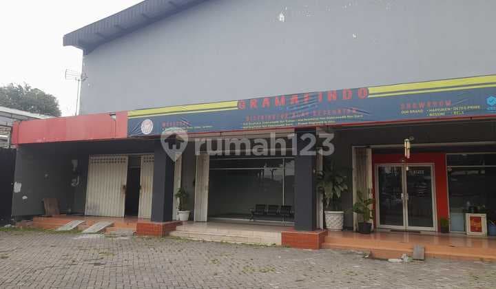 Gedung Raya Manukan Kulon Komersial Sewa 300Jt Per Th Min 2Th