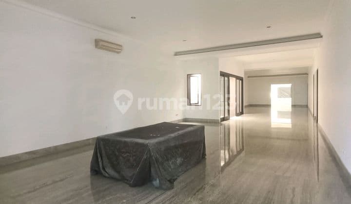 Raya Dharmahusada Deretan Gm3 Komersial Strategis Jln Kembar 47m