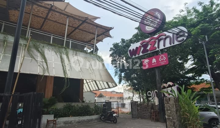 Restoran Wizzmie Rungkut Operasional Strategis Omzet Sharing 8.9m