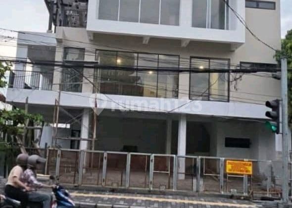 Rumah Hook Mulyosari Hitung Tanah Row Jalan Lebar