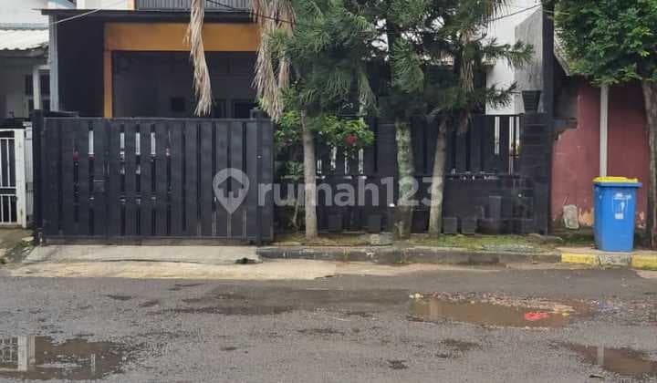 Dijual Cepat (Bu) Rumah 2 Lantai Full Furnice Lokasi Permata Pamulang
