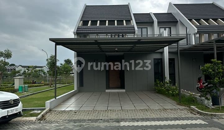 Rmh Bagus, Pojok - cluster Z Living, dekat Danau, 4+1kt, kavling dengan tanah samping - Grand Wisata