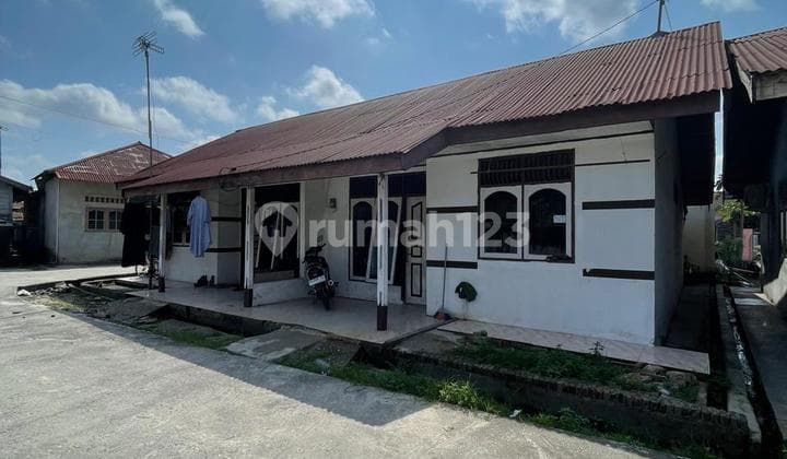 Dijual 2 unit rumah petak jl. adi sucipto gg Gotong royong Pekanbaru