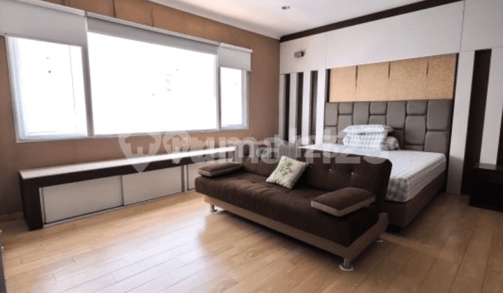 PIK 1 BGM House, size 10x23, 2 floors, furnished, South HDP, price 11M negotiable.