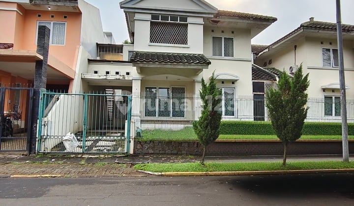 Ready-to-Live (Terraced) House Near Al Azhar School in Bsd City