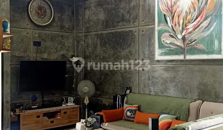 Turun Harga Rumah nyaman siap huni di Delatinos BSD dekat ke tol