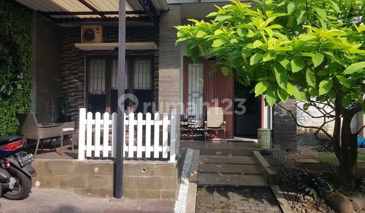 For sale house in Delatinos BSD, semi furnished, comfortable.